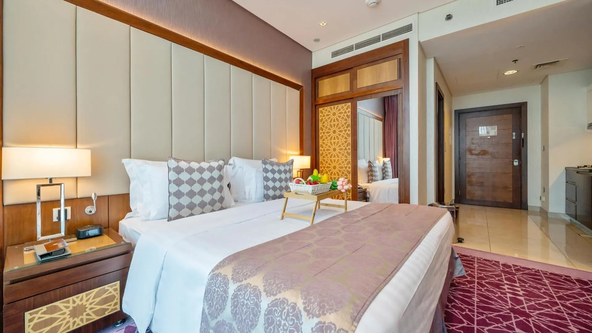 Apartament New Studio W & Infinity Pool & Gym Near Burj Khalifa Dubaj