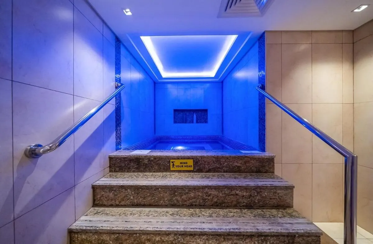 New Studio W & Infinity Pool & Gym Near Burj Khalifa Dubai